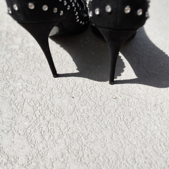 Aldo black suede studded rhinestone pointy toe stiletto - Picture 4 of 16